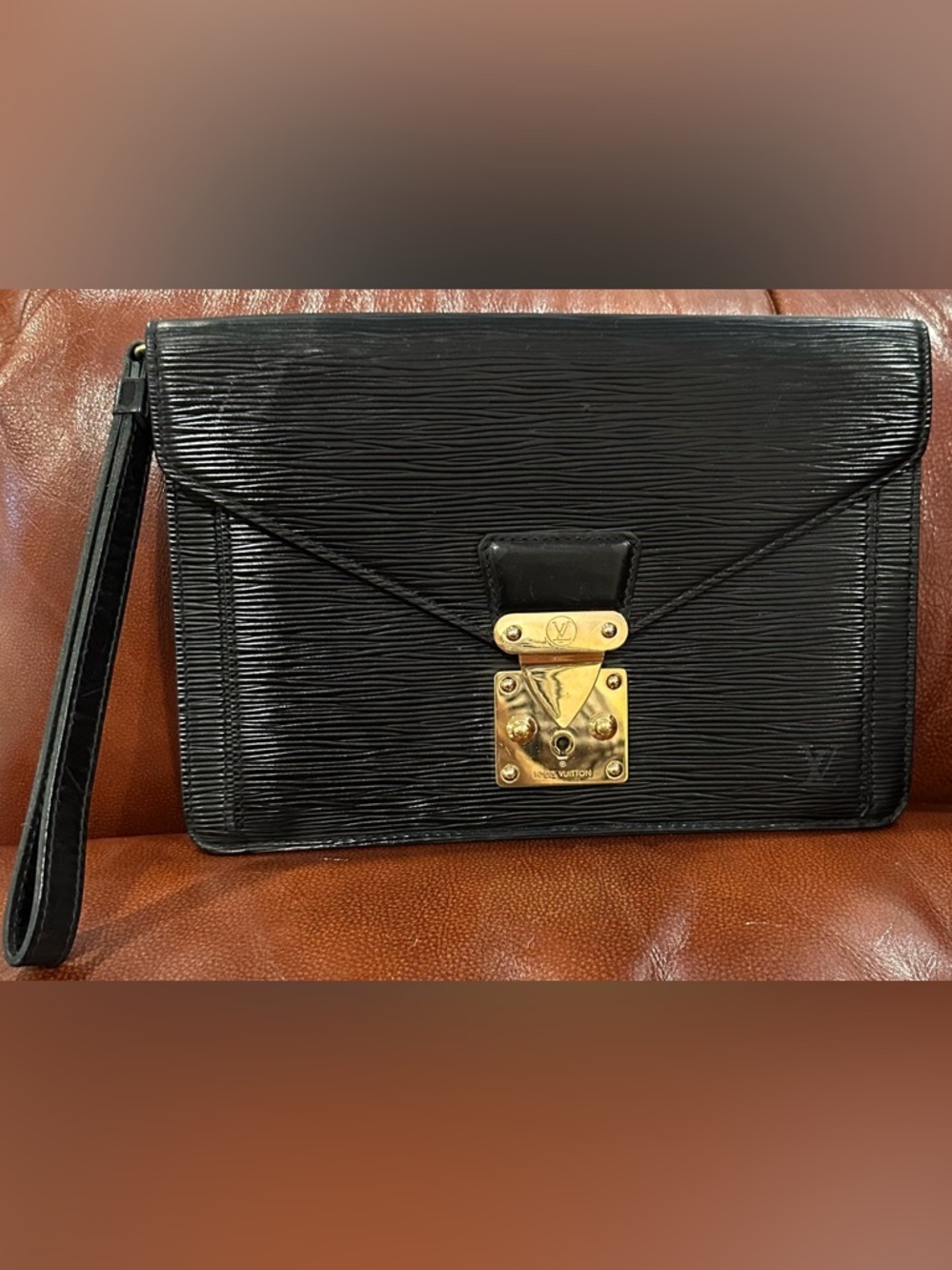 LV Noir Epi Leather Sellier Dragonne Clutch Pouchette EUC Like New! FRANCE 2004 - Picture 1 of 12